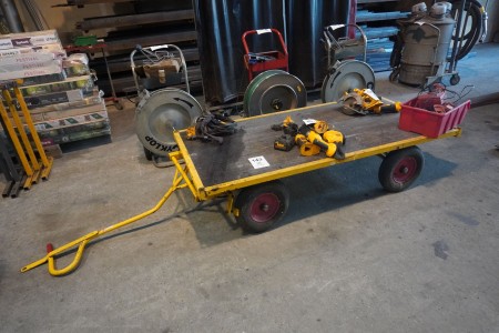 Towing / laying trolley