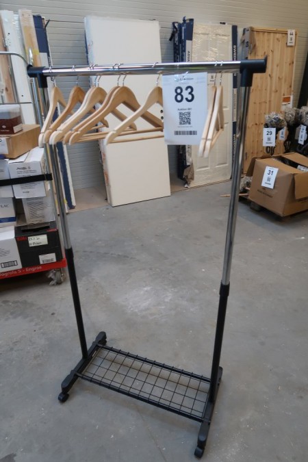 Hanger stand on wheels
