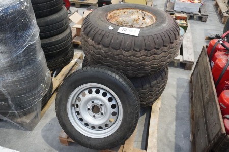 2 pcs. wheels for agricultural trailer / machine + spare wheels for trailer