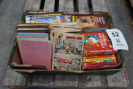 Kasse med diverse bøger & tegneserier