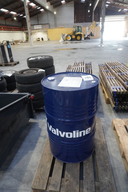 Barrel with 208 L hydraulic oil, Brand: Valvoline, Oil type: Ultramax HLP 68
