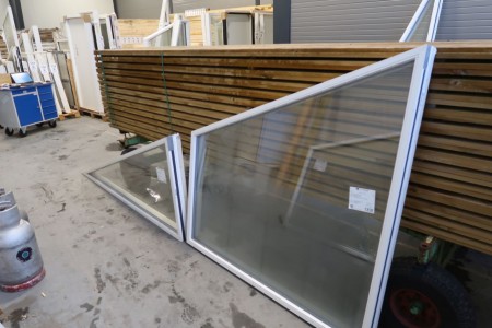 4 Stück. Holz / Aluminiumfenster für Giebel