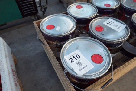 2 buckets of polyurethane paint, Brand: HEMPATHANE, Type: FAST DRY 55750