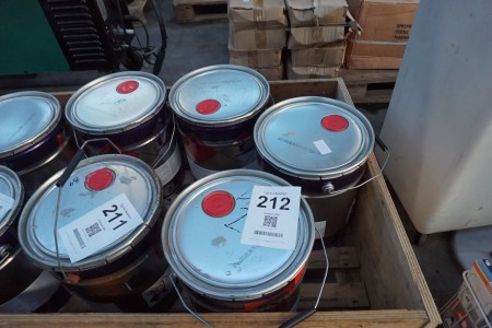3 buckets of polyurethane paint, Brand: HEMPATHANE, Type: FAST DRY 55750