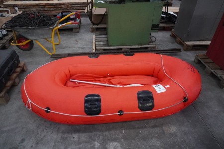 Inflatable boat, Brand: Pioneez