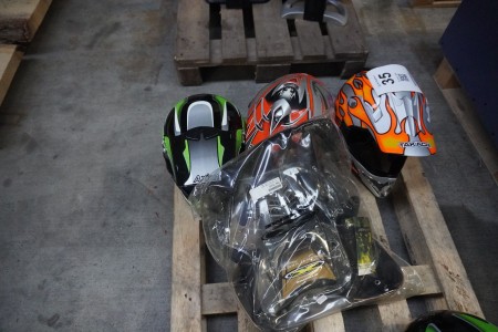 3 Stück. Motocross-Helme + Rüstung