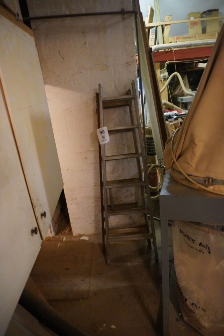 2 Stk. 6-Stufen-Stehleiter