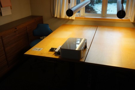 Raising / lowering table incl. Office chair