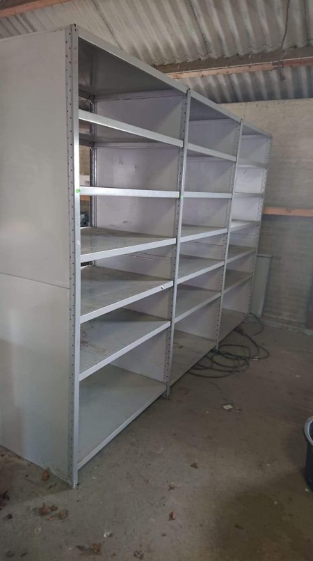 Complete shelving system