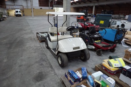 Golf cart with petrol engine, Brand: EZGO