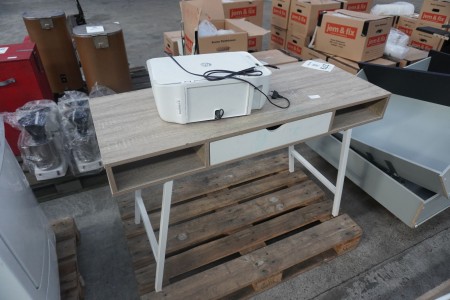 Schreibtisch + Drucker, Marke: HP, Modell: Deskjet 2620
