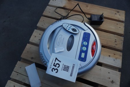 Robot vacuum cleaner, brand: CleanMate 365