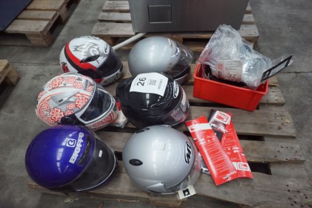 6 pieces. crash helmets + extra equipment