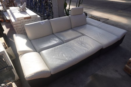 Sofa mit Chaiselongue