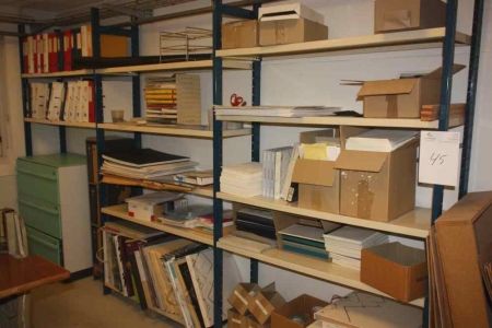 3 section steel shelving, depth: 40 cm. section: 120 cm. Height: approx. 2 meters. Including workbench. The filing cabinet and more