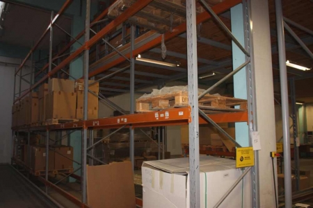 5 section pallet racking, 4 section: 3-pallet system. 1 section: 2-pallet system