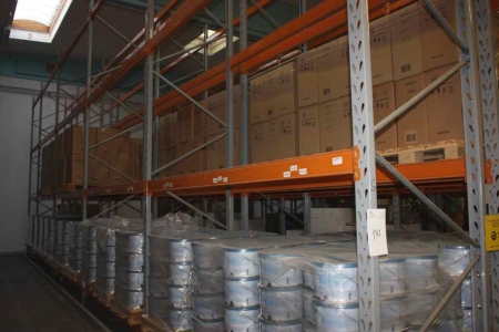 5 section pallet racking, 4 section: 3-pallet system. 1 section: 2-pallet system