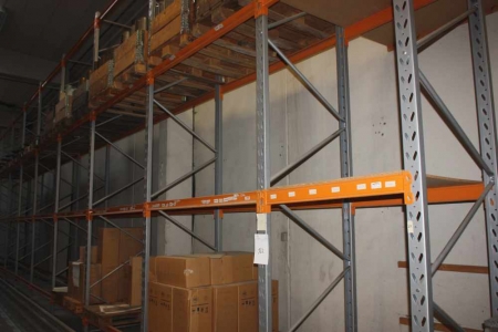 9 section pallet racking, height: approx. 4-5 meters + 1 section