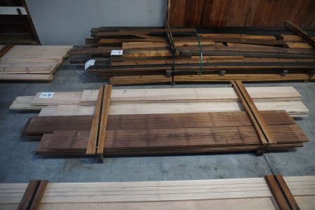 Ash wood floorboards (light + thermo)