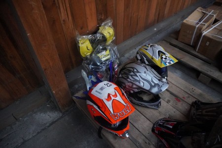 3 pieces. motocross helmets + 1 pc. armor & various accessories