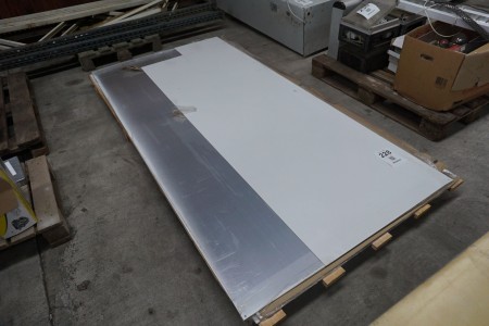 Weiß lackierte Aluminiumplatten 2 Stk. ganz 1 beschnitten