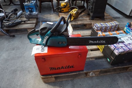 Motorsav, mærke: Makita, model: DCS 5030 + værktøjskasse