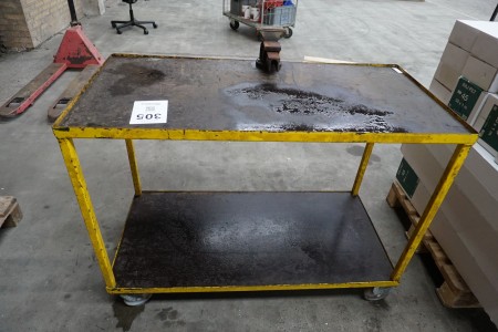 Rolling table in metal incl. vice
