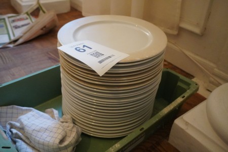 Lot of dinner plates