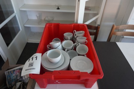 Box with cups, saucers & plates