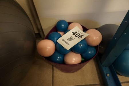 Large batch of weight / Pilates balls