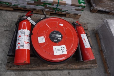 2 pcs. fire extinguisher + fire hose reel
