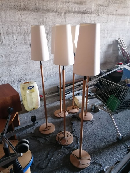 6 pieces. lamps