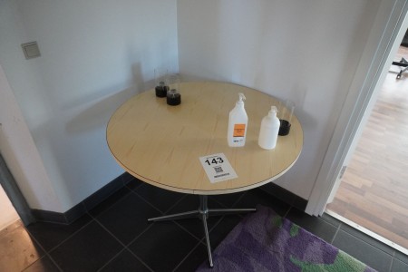 Round table + sofa
