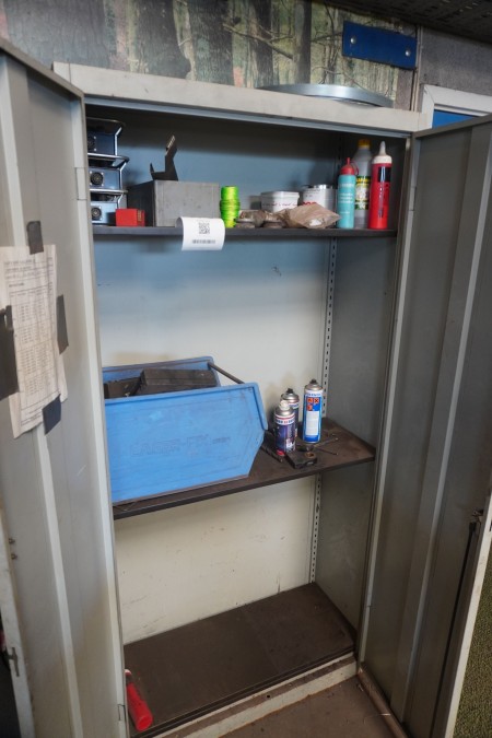 Workshop cabinet with content