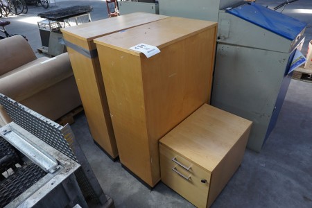 2 pcs. Cabinets + Chest of drawers on wheels