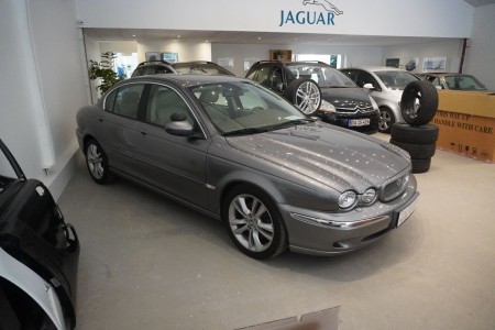 Pkw, Marke: Jaguar, Modell: X-Type 2.2 D. Ehemals. Regnr.: AB15834