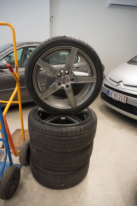 4 pcs. summer tires with alloy wheels