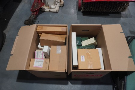 2 moving boxes containing various spare parts for Jaguar