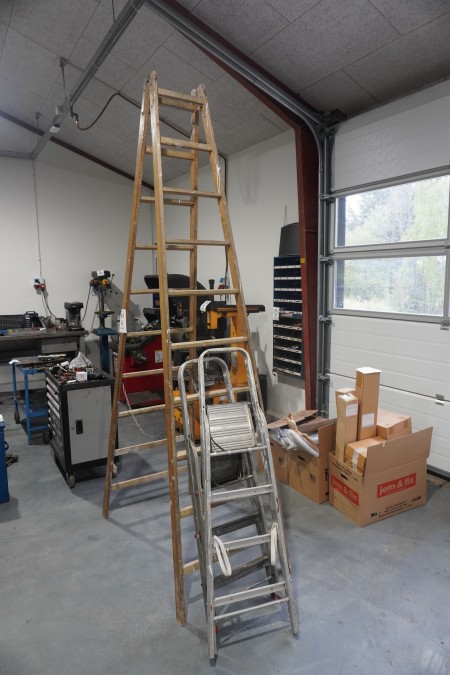 3 pieces. stair ladders