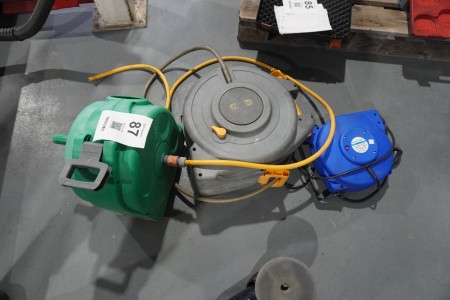 3 cable reels