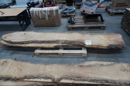 3 pieces. Oak planks