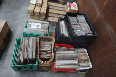 Pallet with LPs and CDs