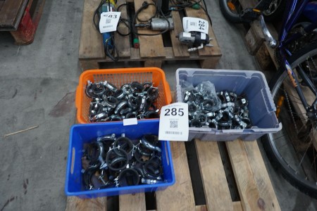 Lot of pipe clamps