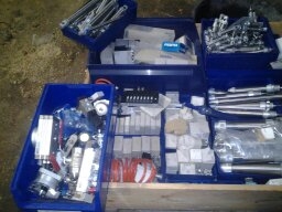 1 pallet with various new air cylinders and various new air motors and valves