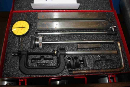 Measuring Gauges, Starrett and Mitotoyo micrometer