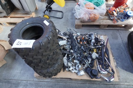 Pallet with various ATV / crosser parts
