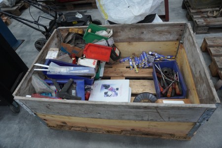 Pallet with mixed hand tools, screws, bolts, etc.