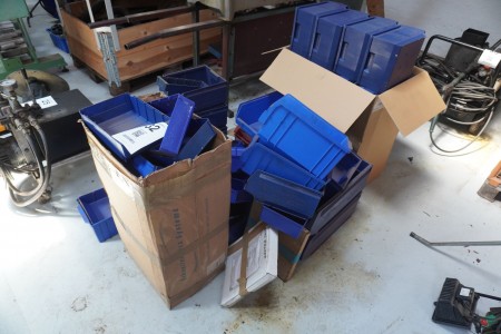 Large batch of assortment boxes