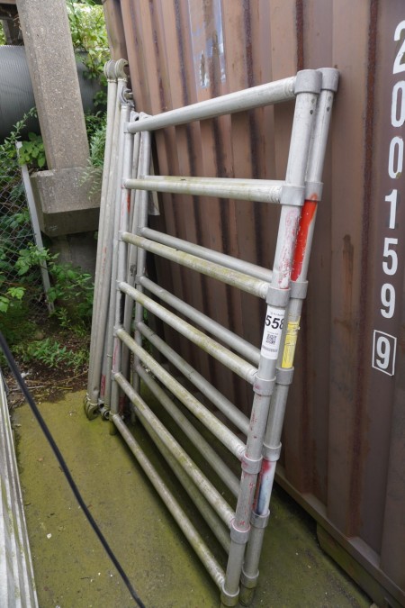 2 pcs. scaffolding frames with braces