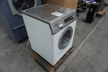 Industrivaskemaskine, mærke: Miele, Model: PW6065 PLUS